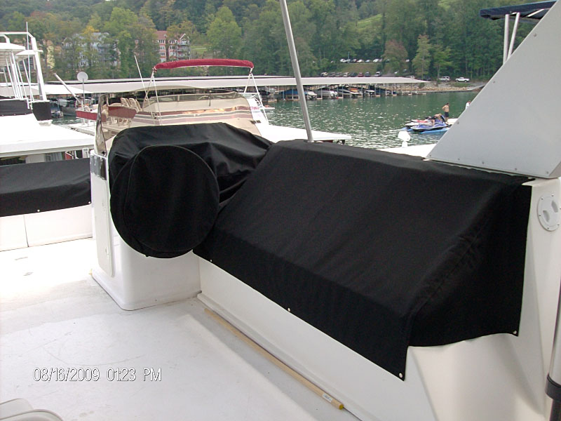seat_covers_houseboat